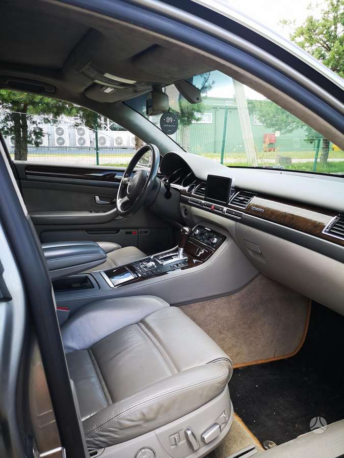 Audi A8, 3.0 l., sedanas