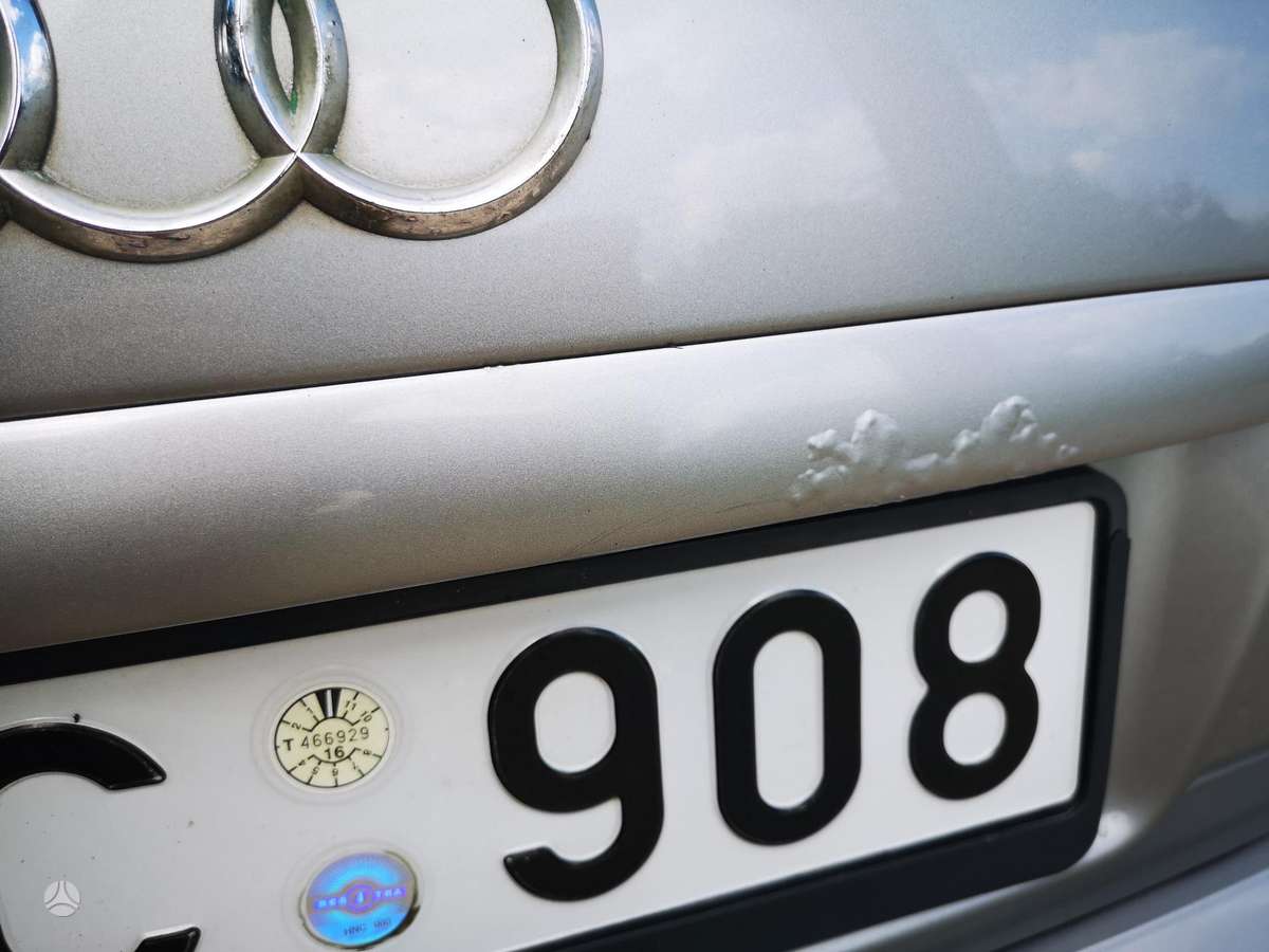 Audi A8, 3.0 l., Седан