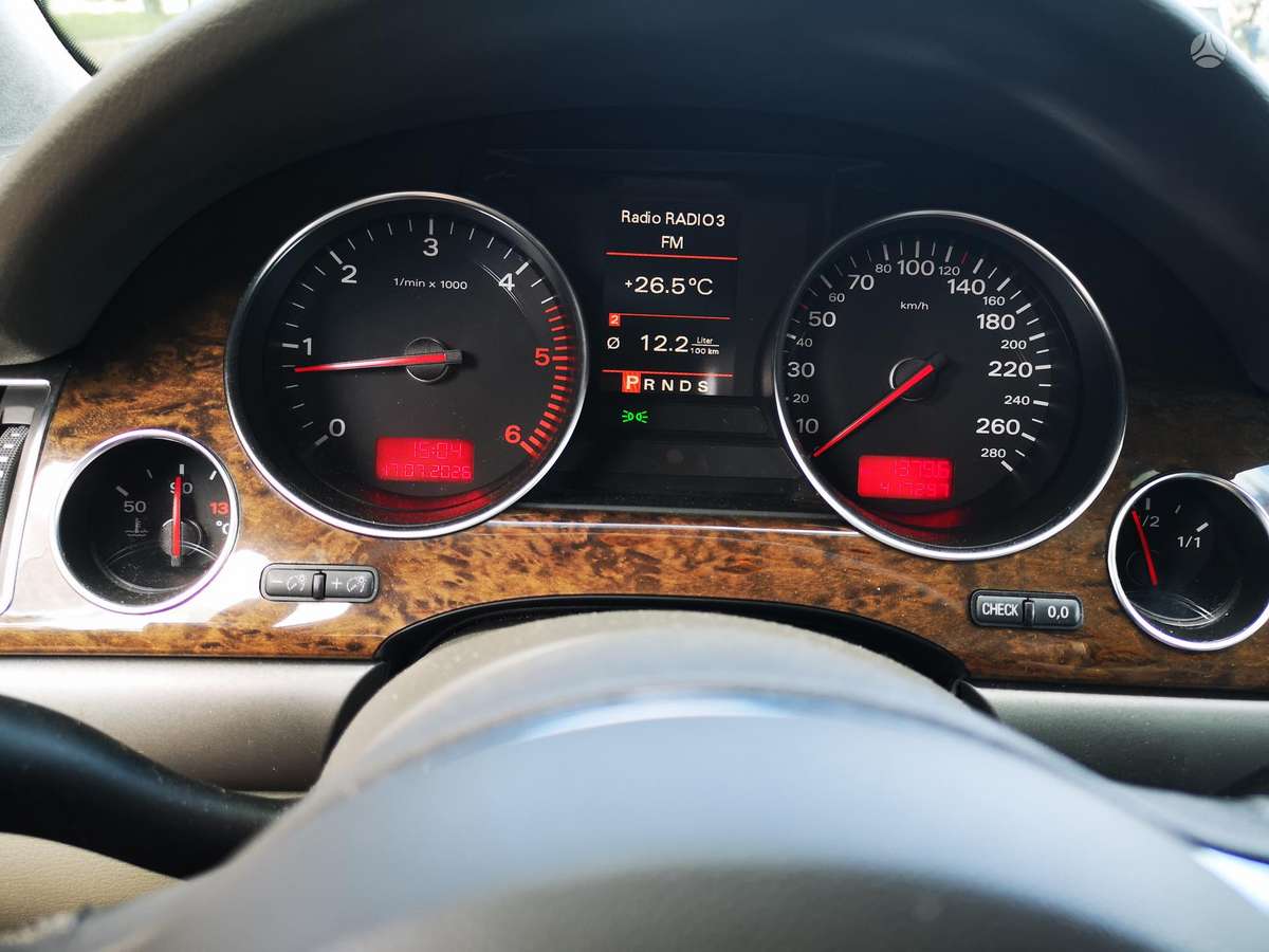 Audi A8, 3.0 l., Седан