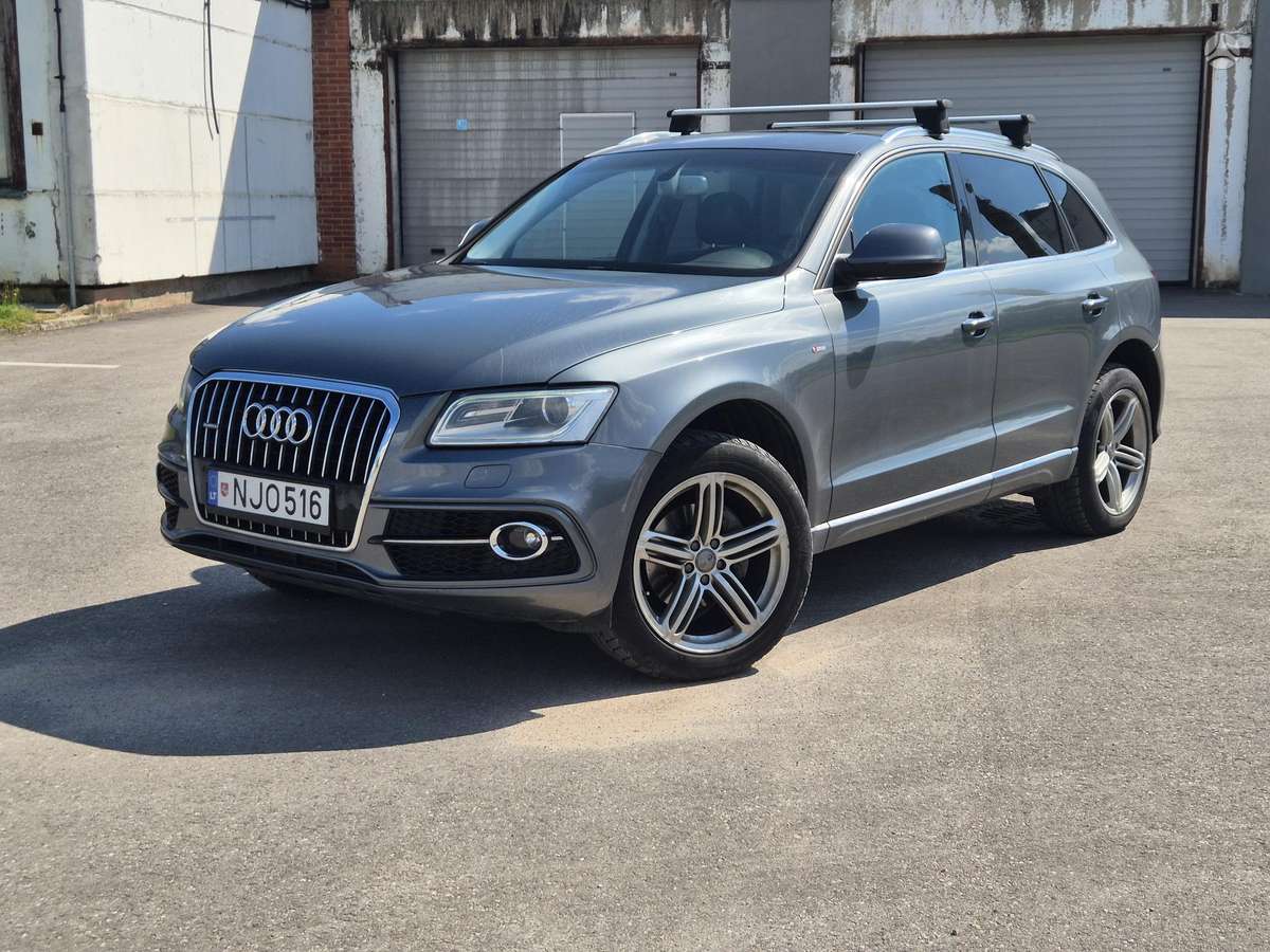 Audi Q5, 2.0 l., off-road / crossover