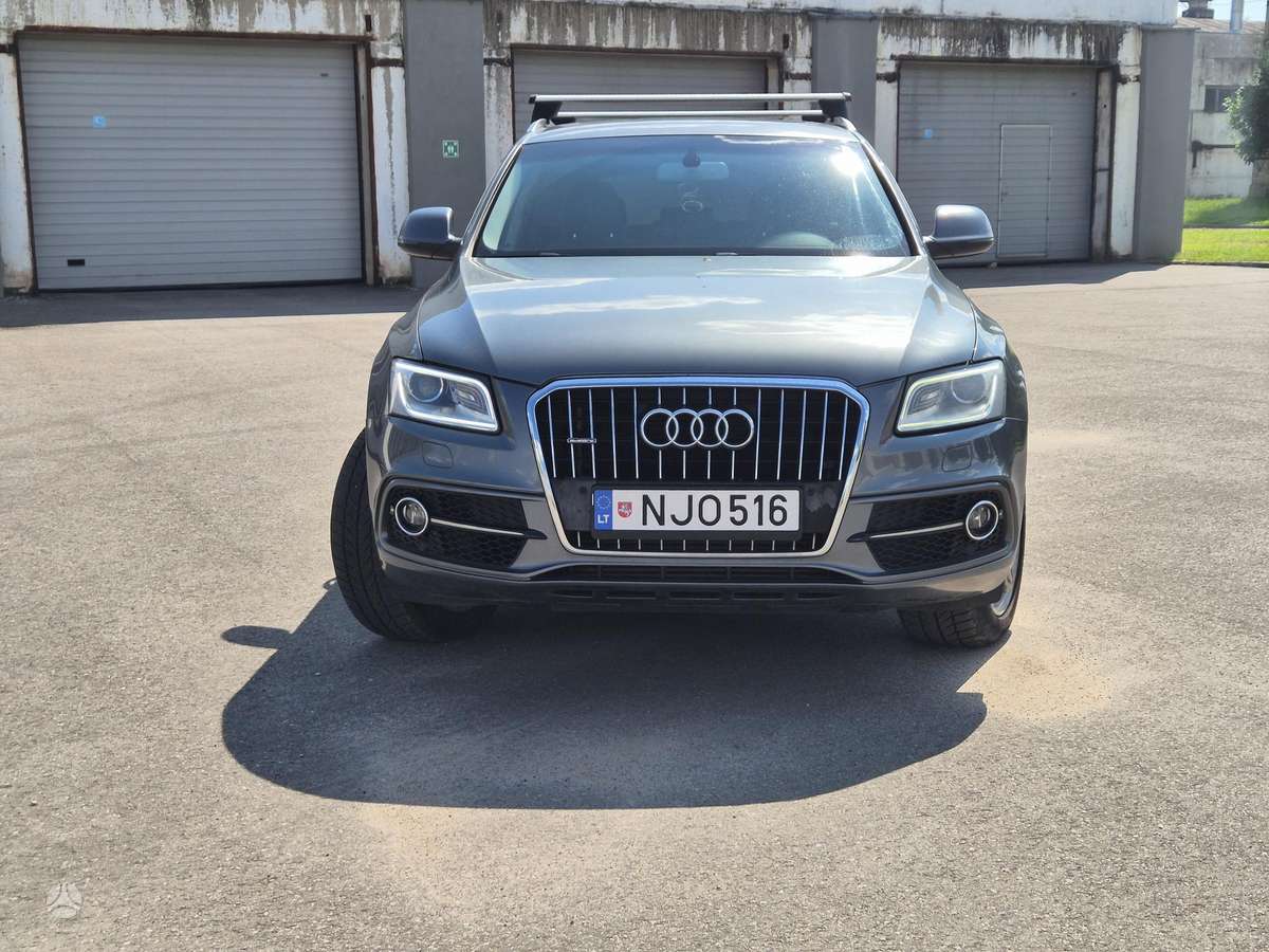 Audi Q5, 2.0 l., off-road / crossover