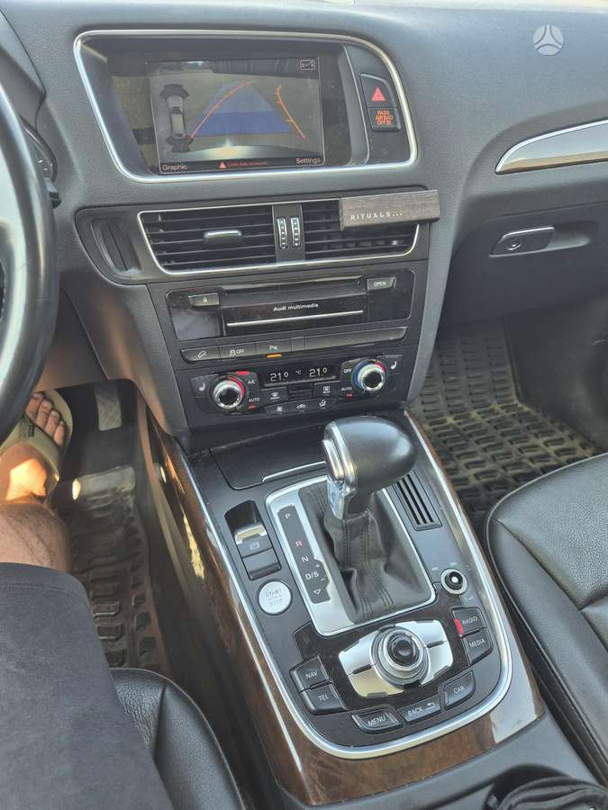 Audi Q5, 2.0 l., Внедорожник / Кроссовер