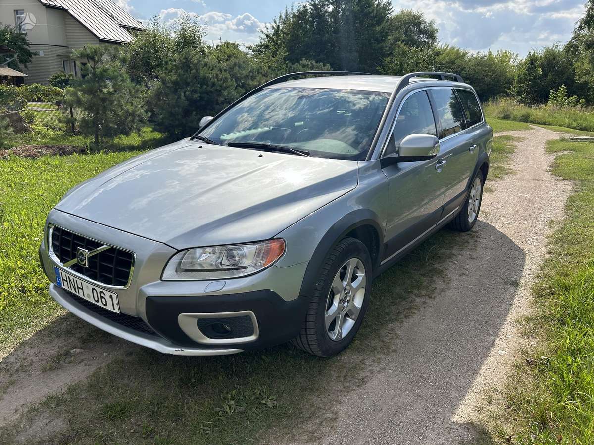 Volvo XC70 - 1