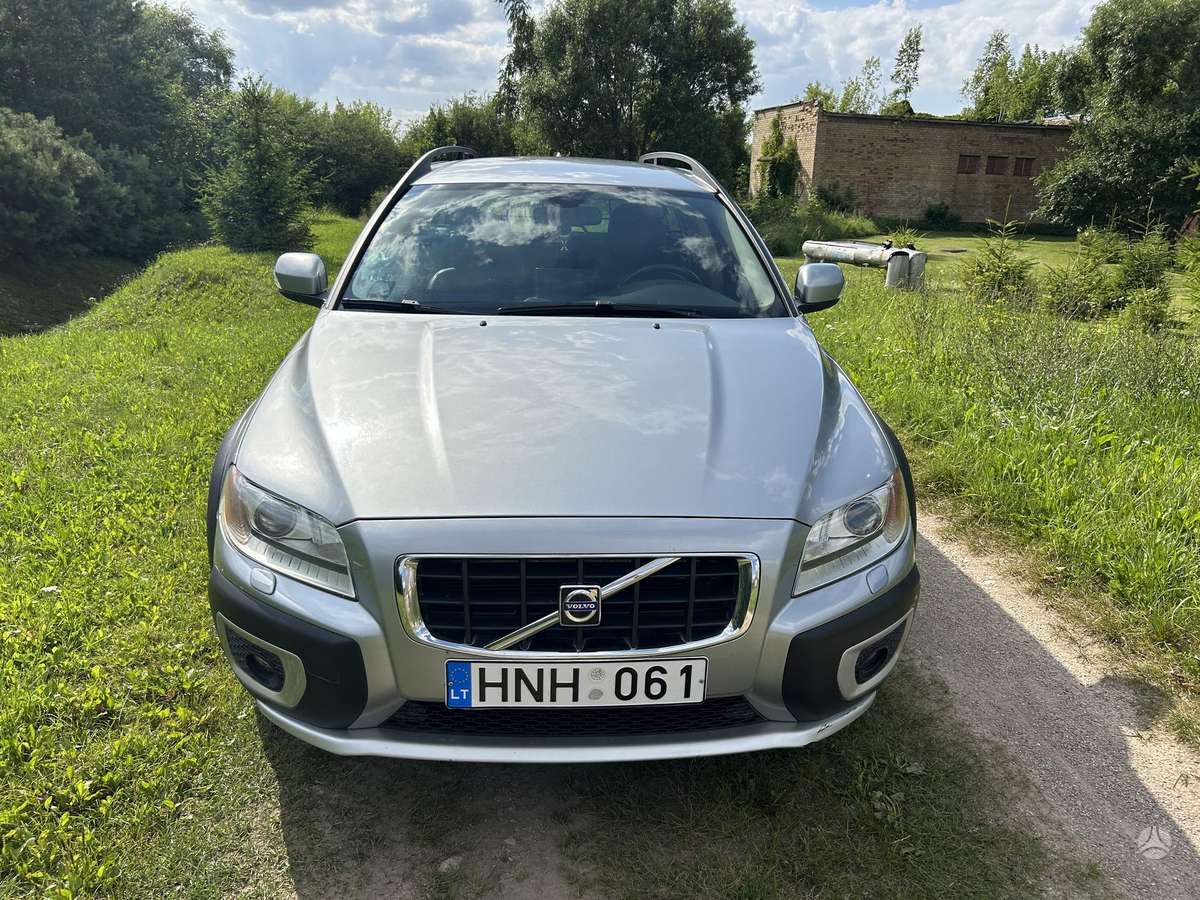 Volvo XC70, 2.4 l., wagon
