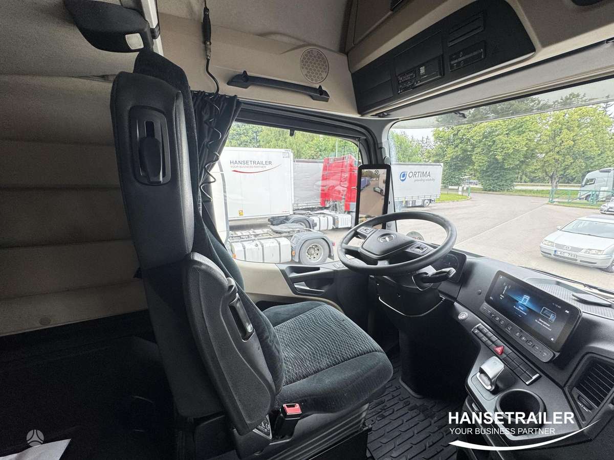 Mercedes-Benz Actros 1845 Big Space, double sleeper