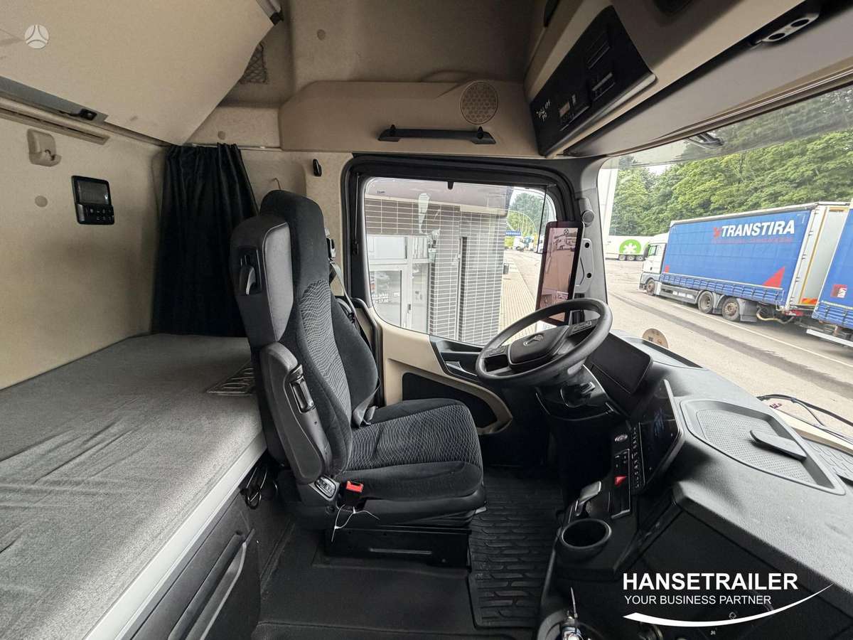 Mercedes-Benz Actros 1845 Big Space, double sleeper