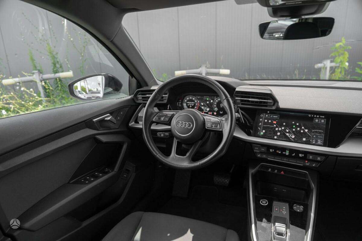Audi A3, 1.5 l., hatchback