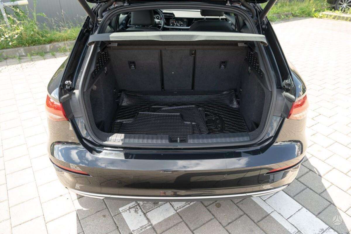 Audi A3, 1.5 l., hatchback