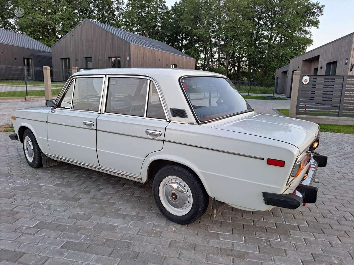 Lada 21063, sedanas