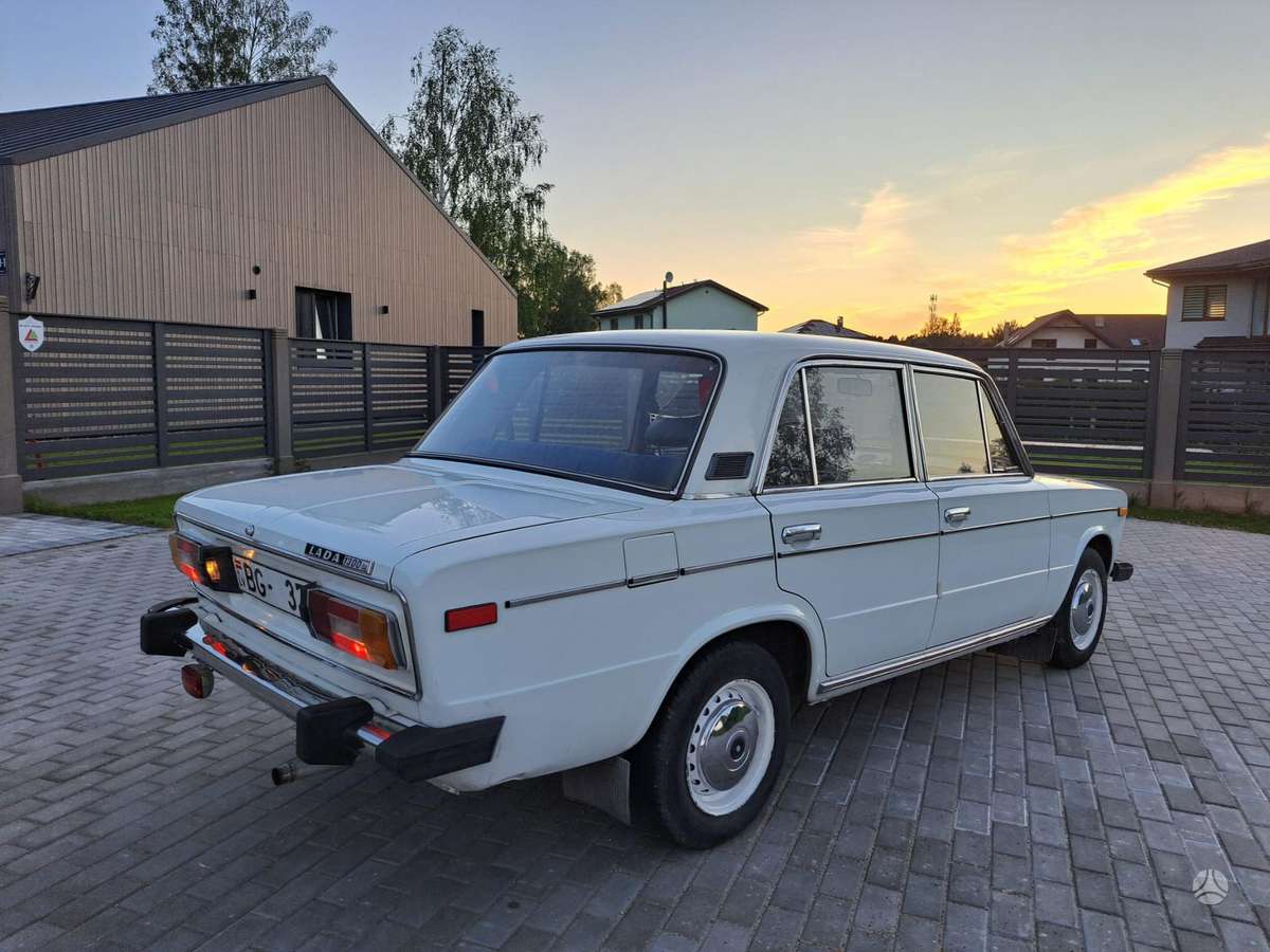 Lada 21063, sedanas