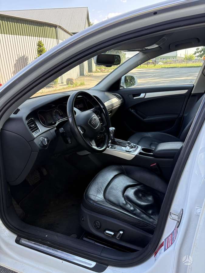 Audi A4, 2.0 l., sedanas
