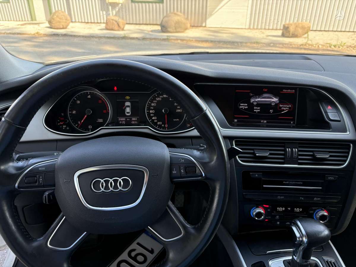 Audi A4, 2.0 l., sedanas