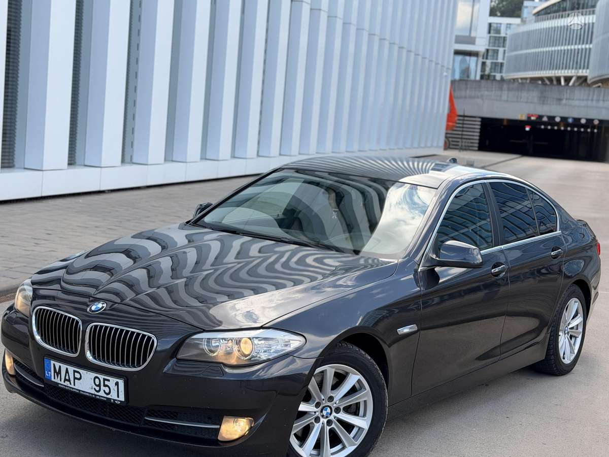 BMW 520, 2.0 l., Седан