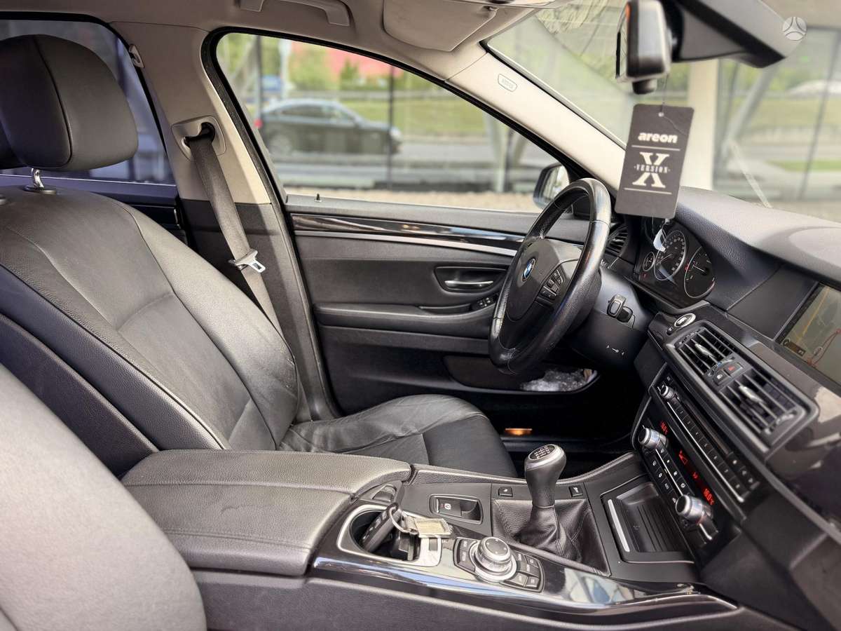 BMW 520, 2.0 l., Седан