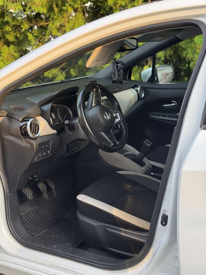 Nissan Micra, 0.9 l., hatchback