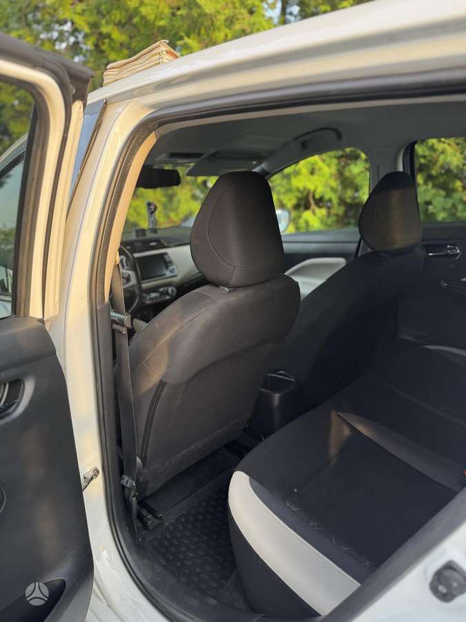 Nissan Micra, 0.9 l., hatchback