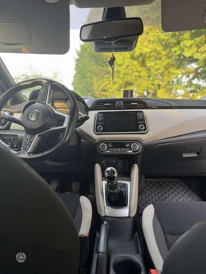 Nissan Micra, 0.9 l., hatchback