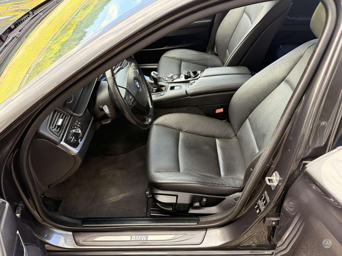 BMW 520, 2.0 l., Седан