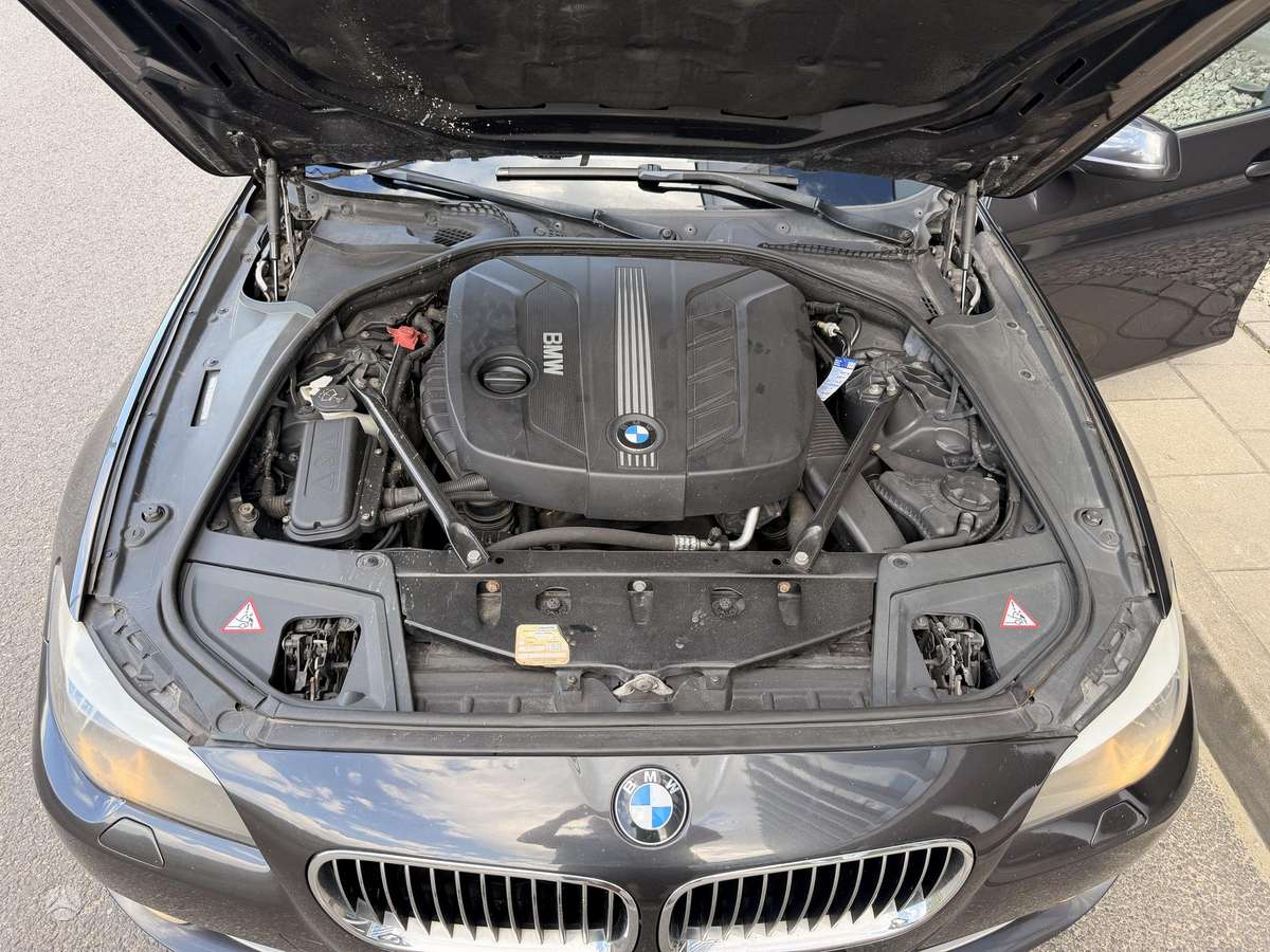BMW 520, 2.0 l., Седан