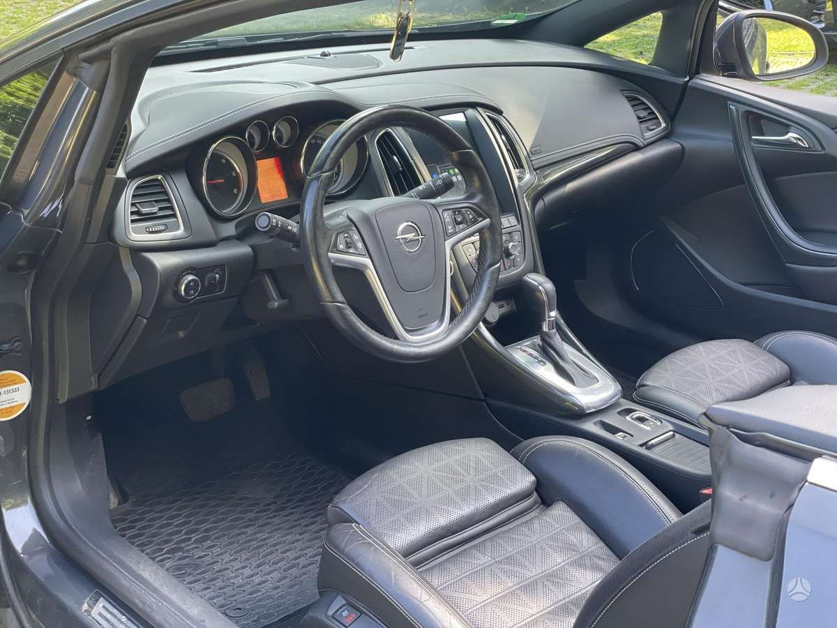 Opel Cascada, 2.0 l., convertible