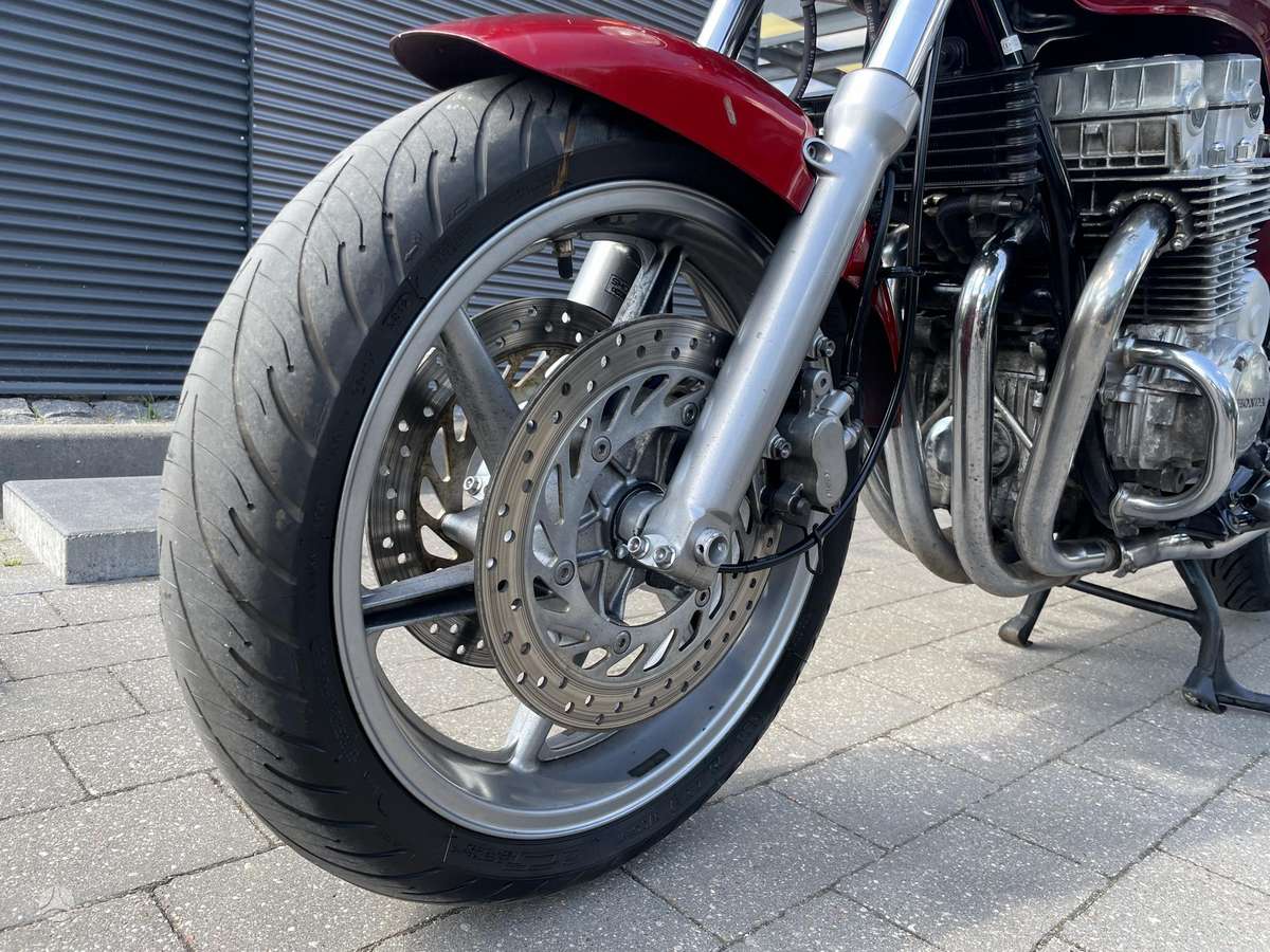 Honda CB 750cc, street / classic