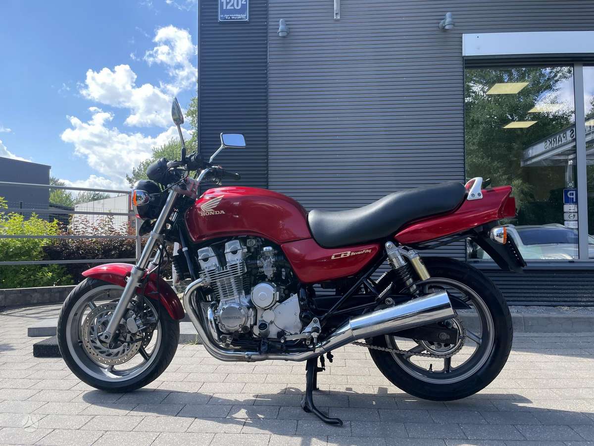 Honda CB 750cc, street / classic