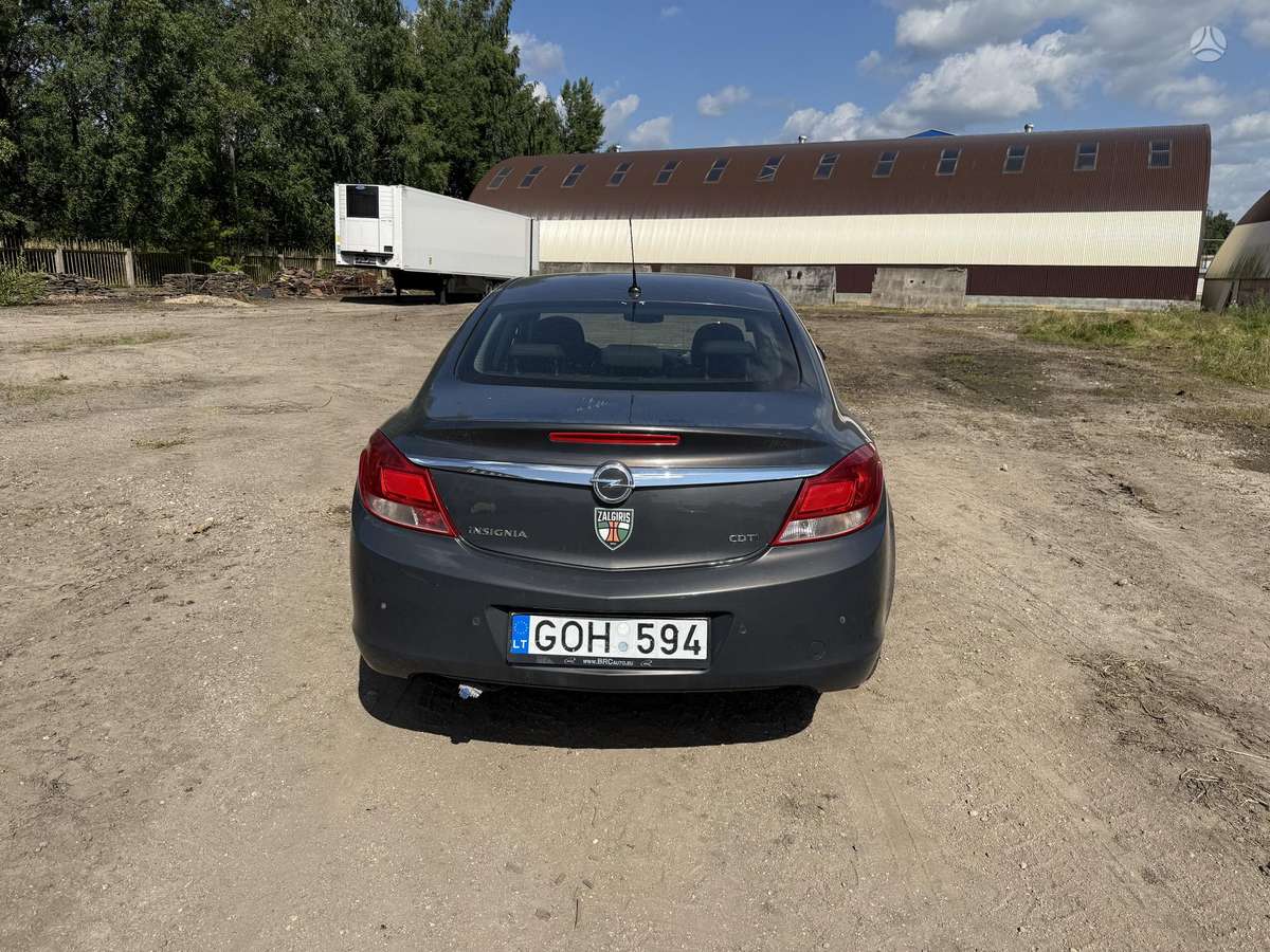 Opel Insignia, 2.0 l., hatchback