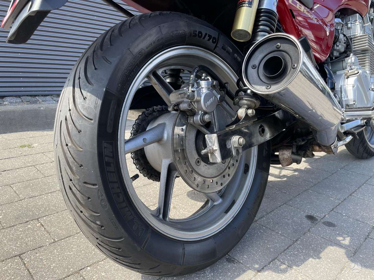 Honda CB 750cc, street / classic