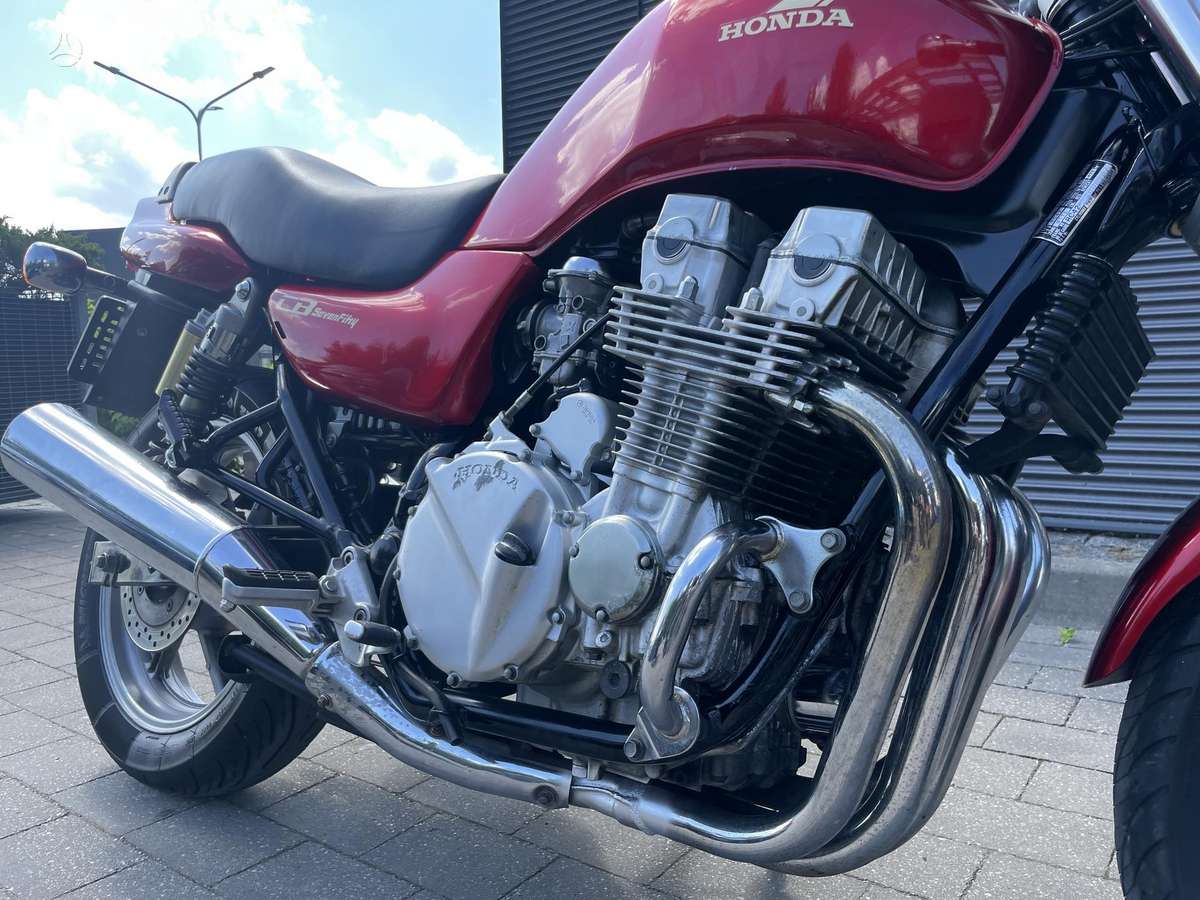 Honda CB 750cc, street / classic