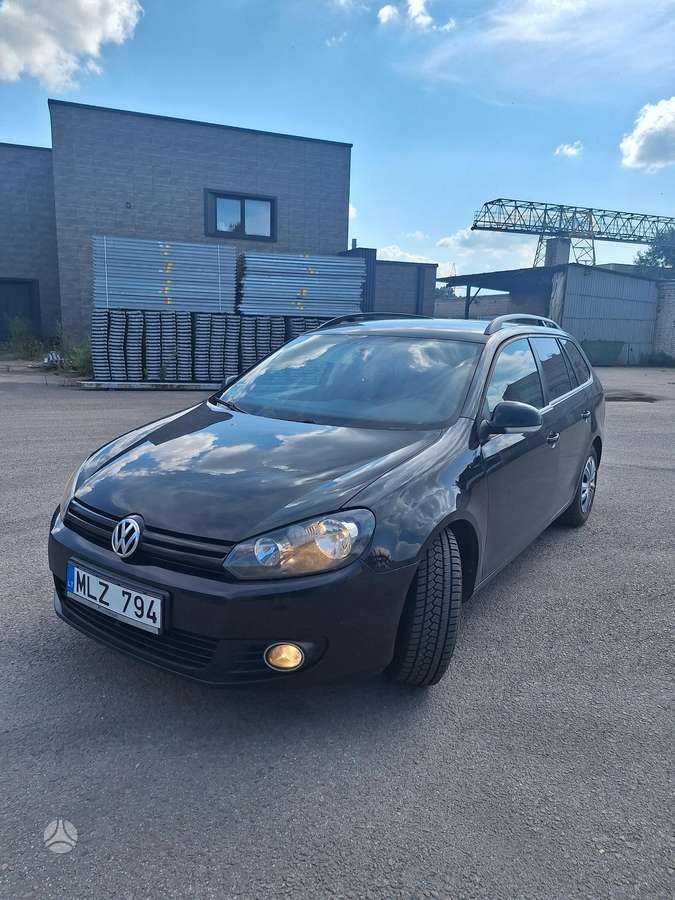 Volkswagen Golf - 2