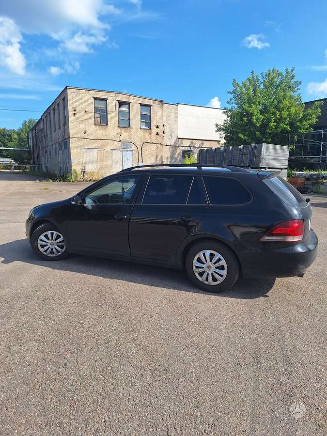 Volkswagen Golf - 5