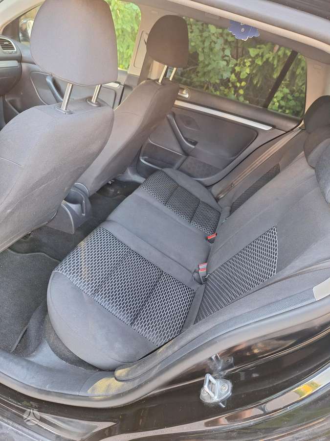 Volkswagen Golf - 9