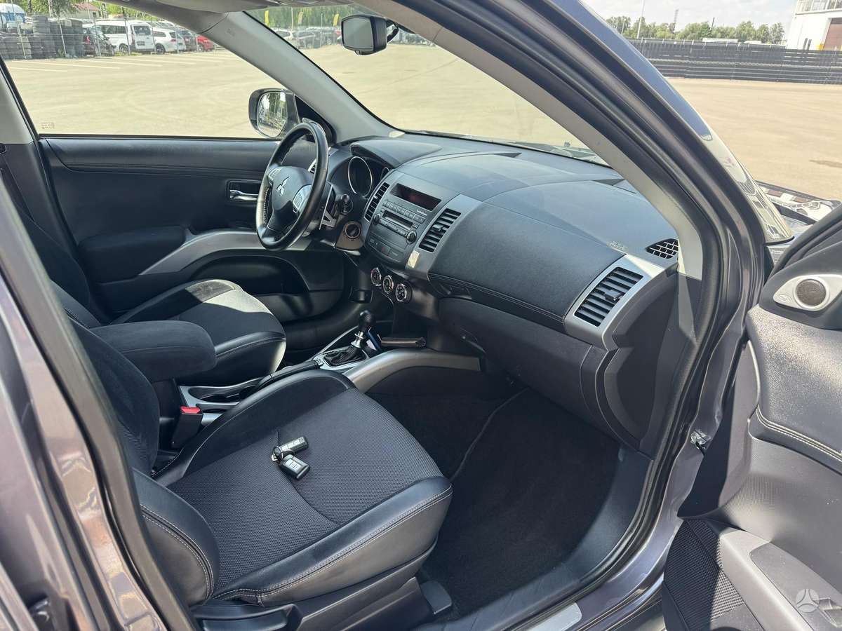 Mitsubishi Outlander, 2.2 l., Минивэн