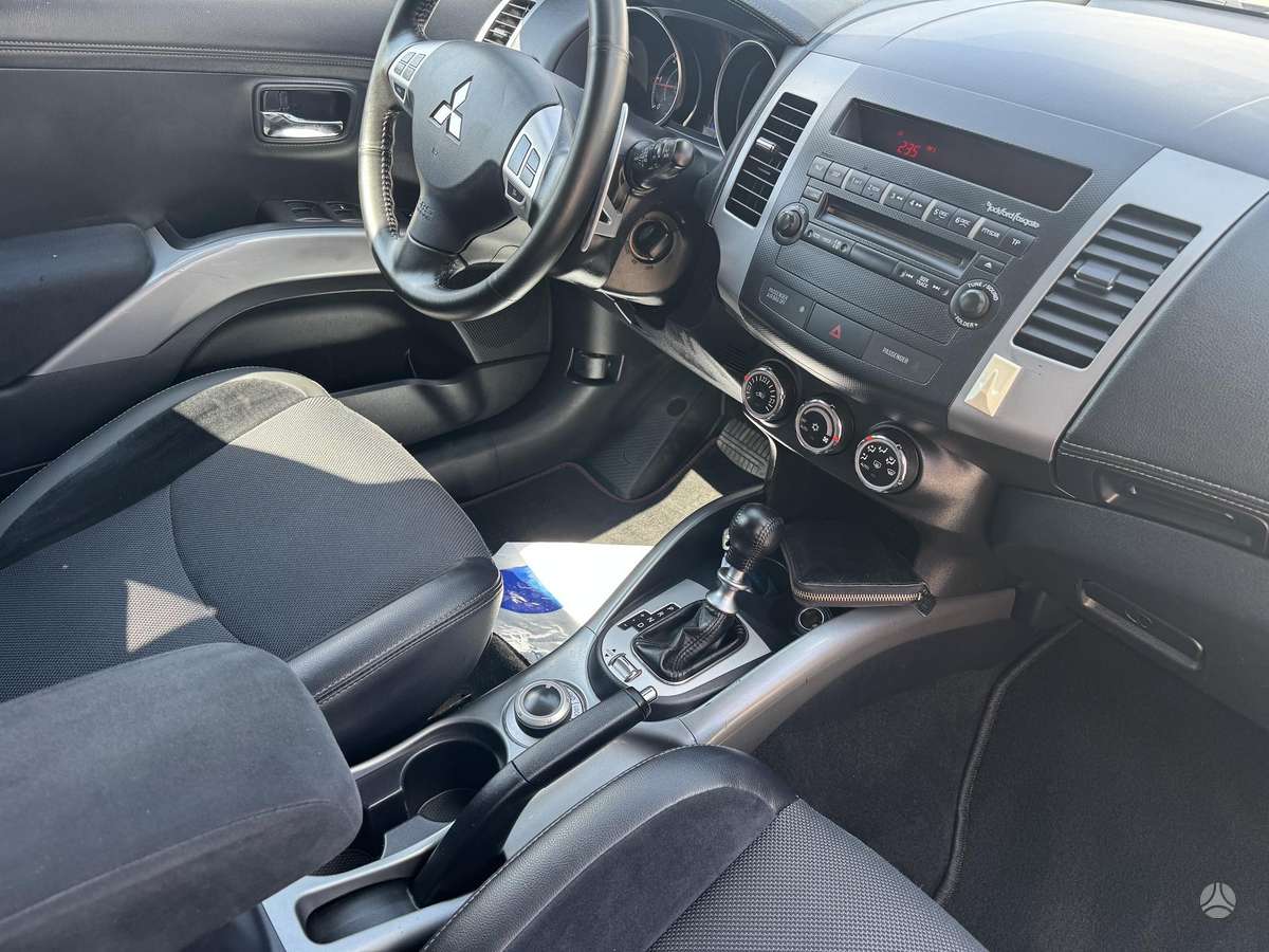 Mitsubishi Outlander, 2.2 l., Минивэн