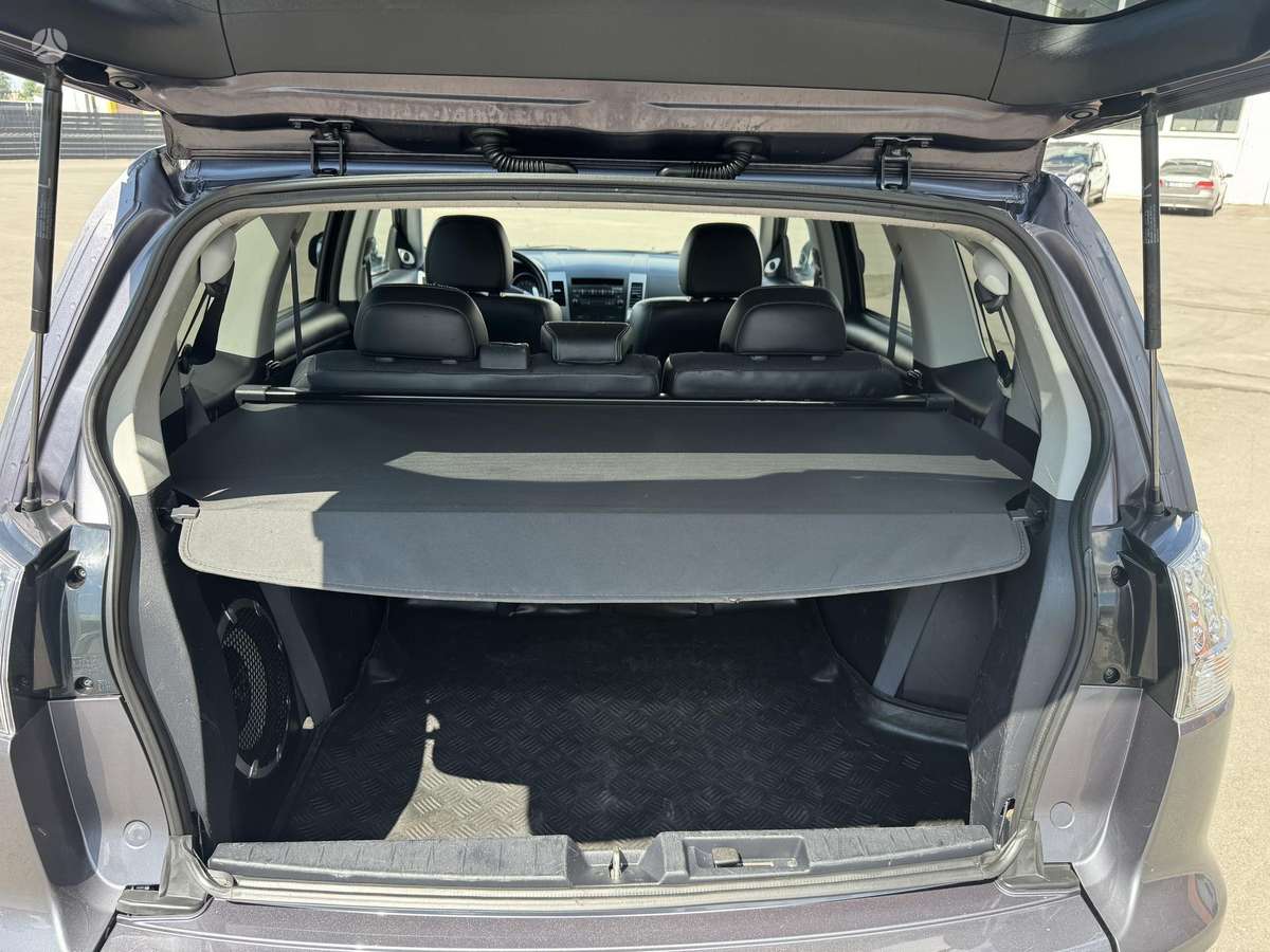 Mitsubishi Outlander, 2.2 l., Минивэн