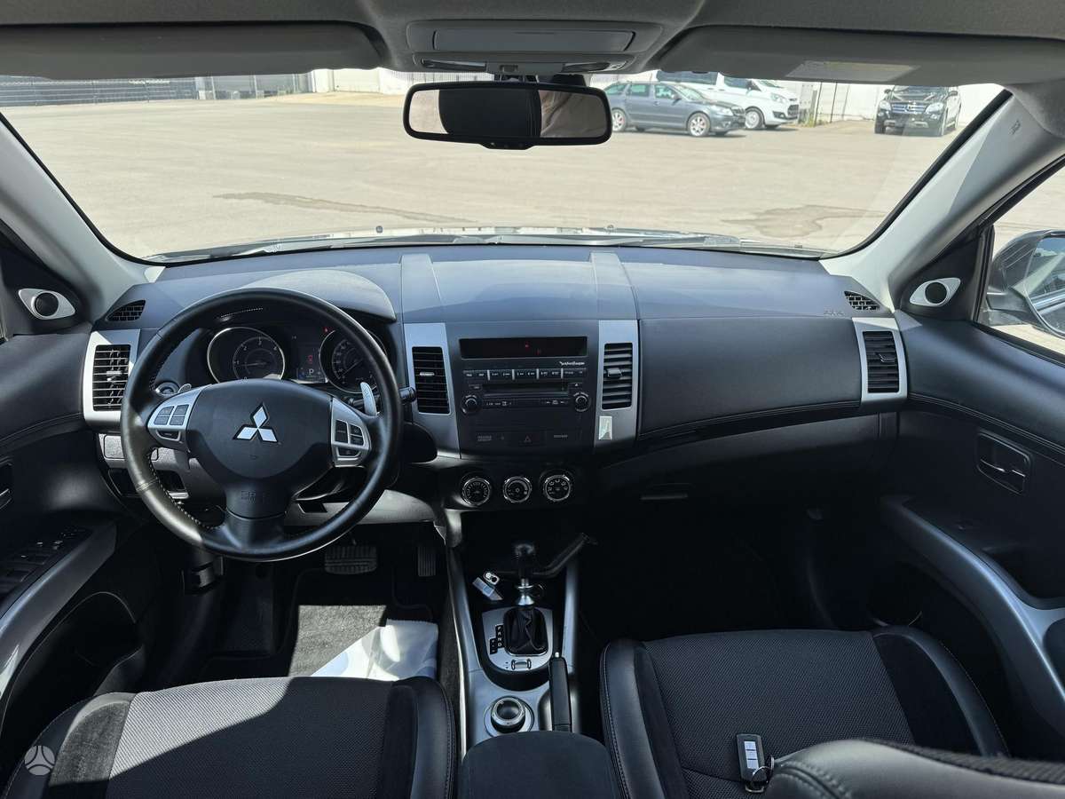 Mitsubishi Outlander, 2.2 l., Минивэн
