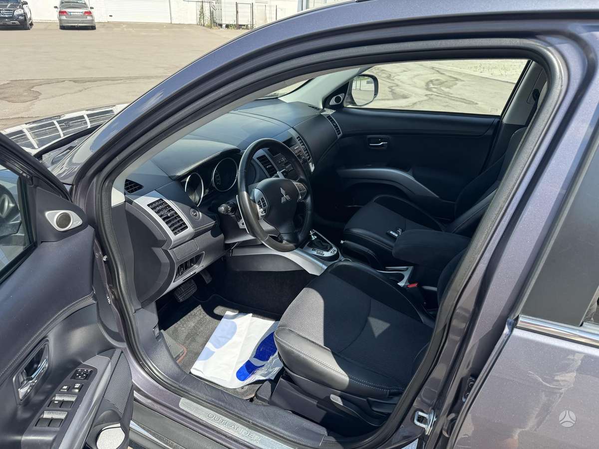 Mitsubishi Outlander, 2.2 l., Минивэн