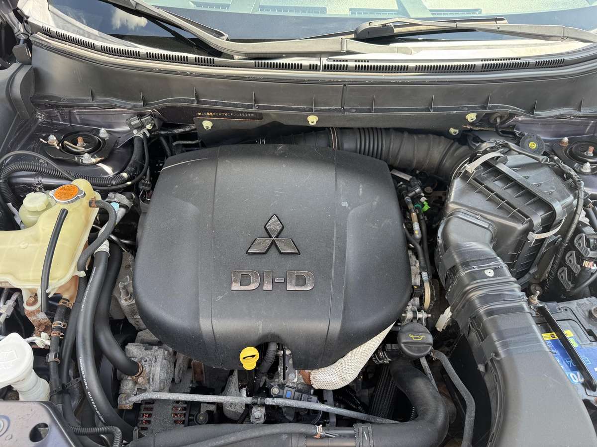 Mitsubishi Outlander, 2.2 l., Минивэн