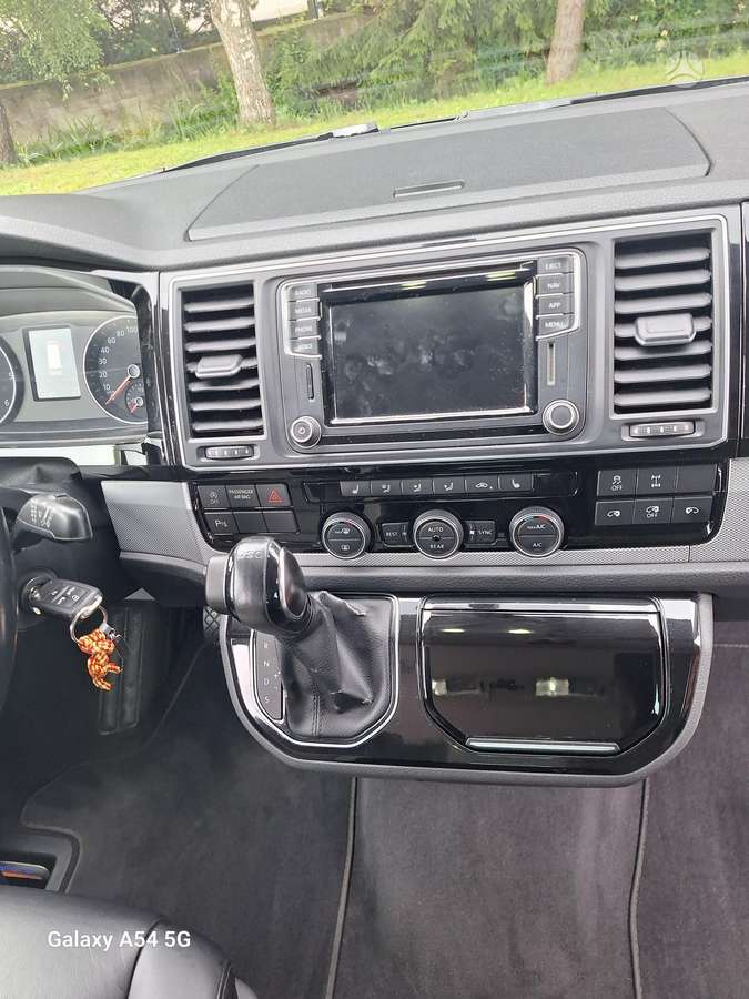 Volkswagen Multivan, 2.0 l., mpv / minivan
