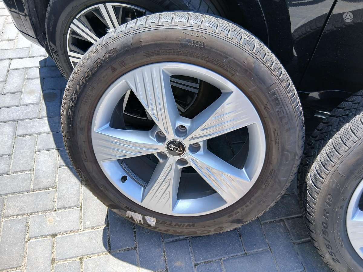 Audi Q4 e tron, lengvojo lydinio, R19