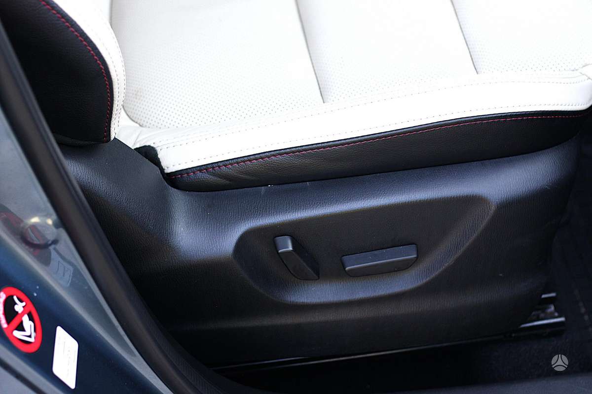 Mazda CX-5, 2.2 l., off-road / crossover