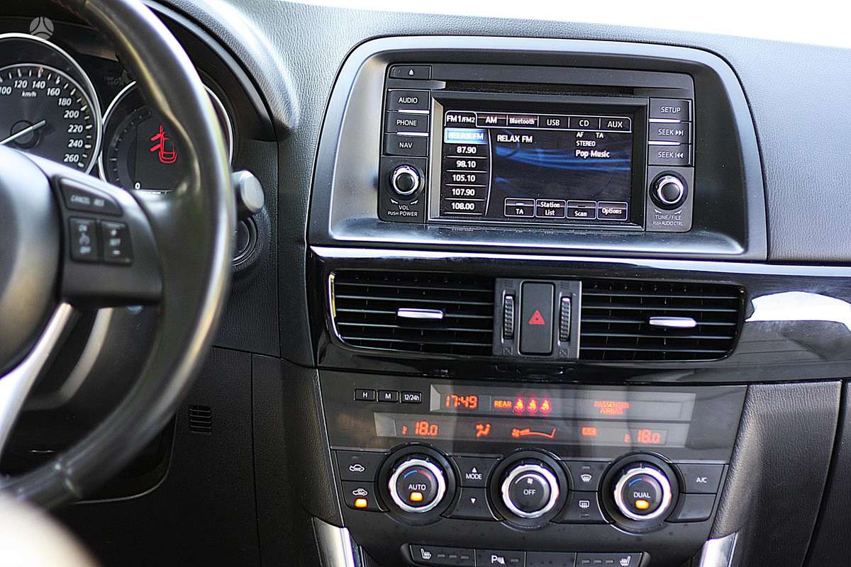 Mazda CX-5, 2.2 l., off-road / crossover