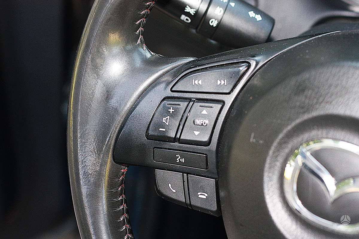 Mazda CX-5, 2.2 l., off-road / crossover