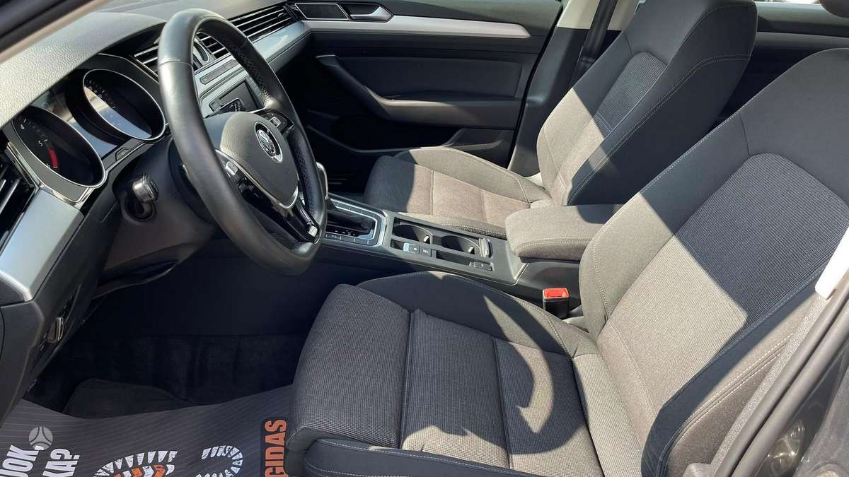 Volkswagen Passat, 2.0 l., Универсал