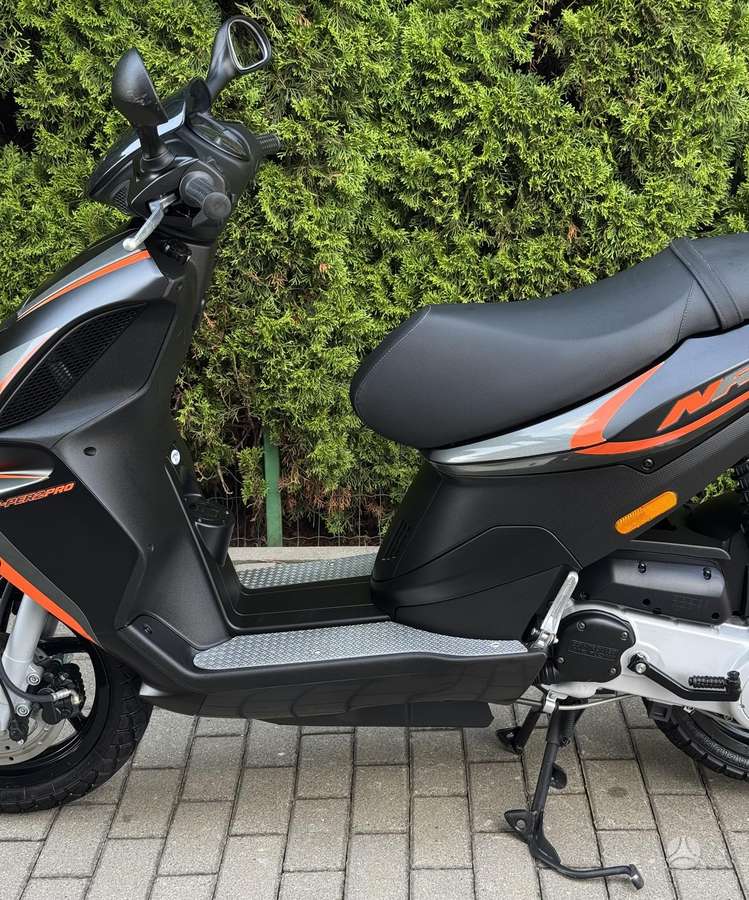 Piaggio NRG 49cc, scooters / mopeds