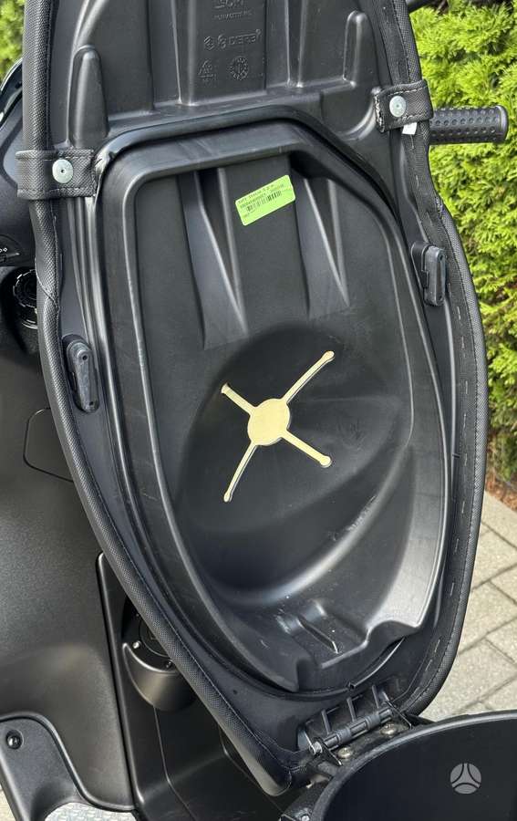 Piaggio NRG 49cc, scooters / mopeds