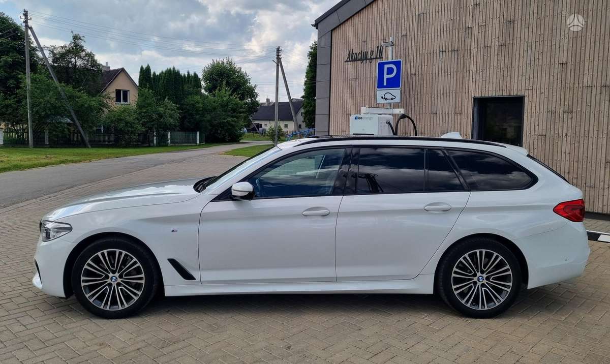 BMW 530, 3.0 l., wagon