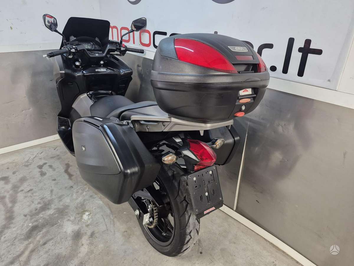 Honda NC 700cc, scooters / mopeds