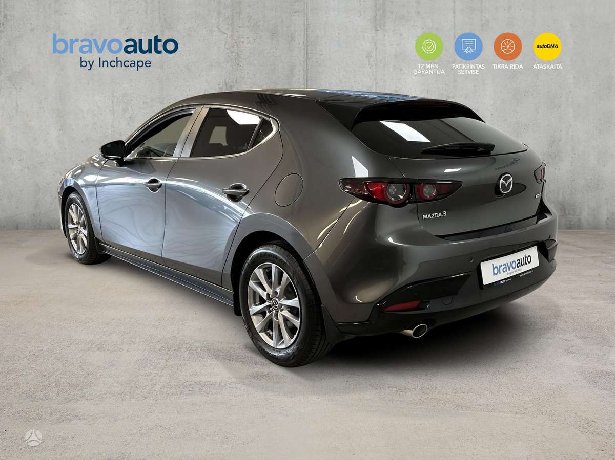 Mazda 3, 2.0 l., Хэтчбек