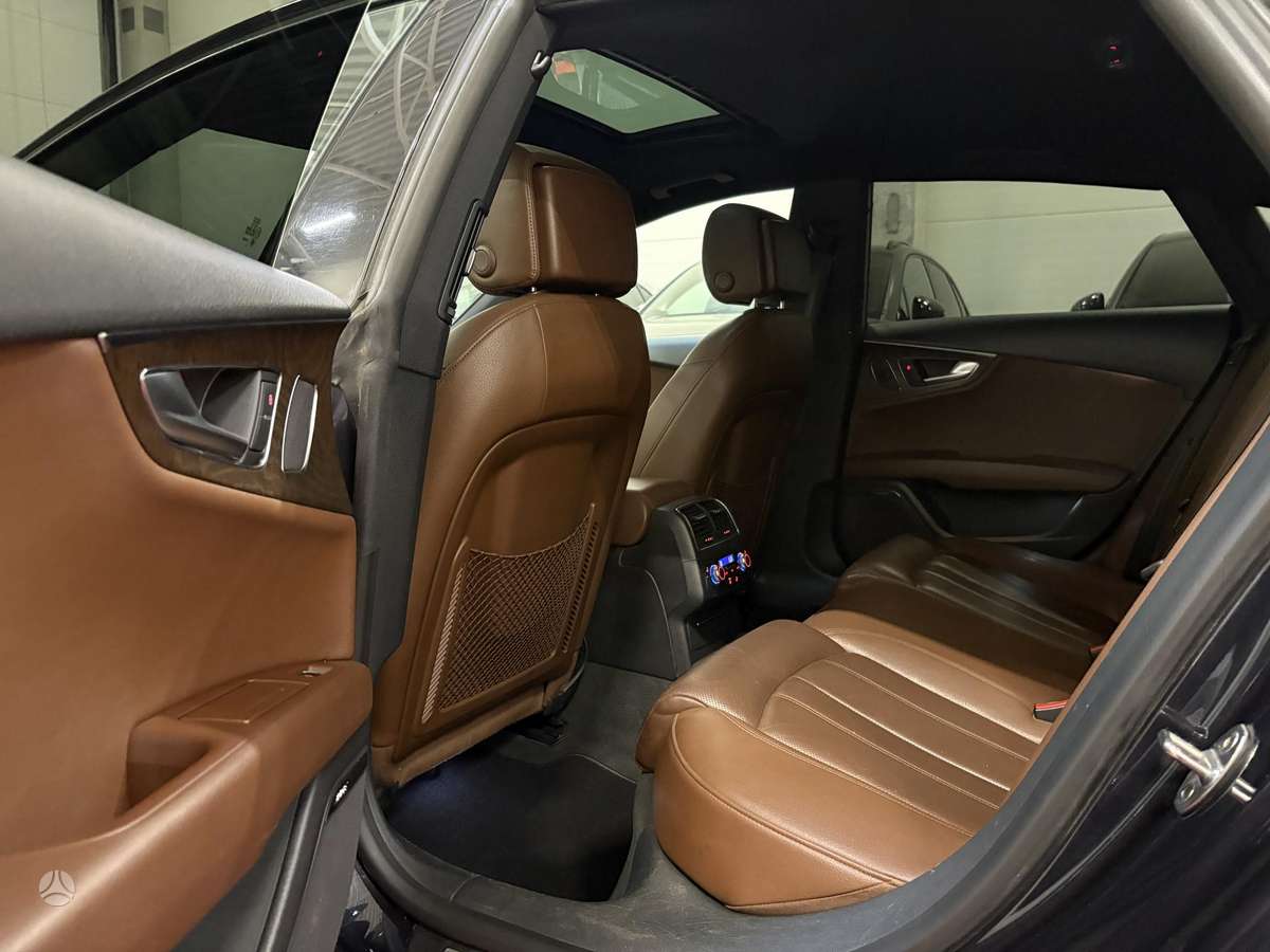 Audi A7, 3.0 l., Седан